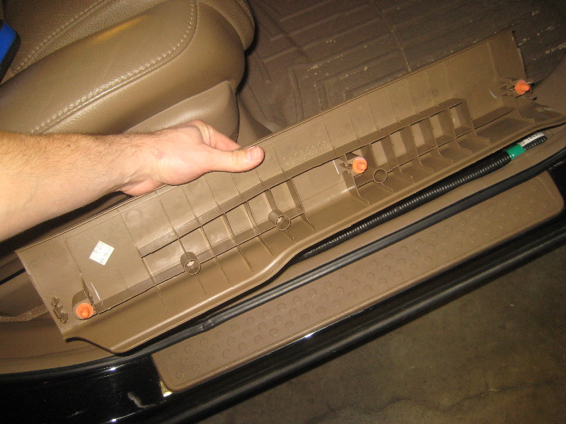 2003-2008-Honda-Pilot-Cabin-Air-Filter-Replacement-Guide-010