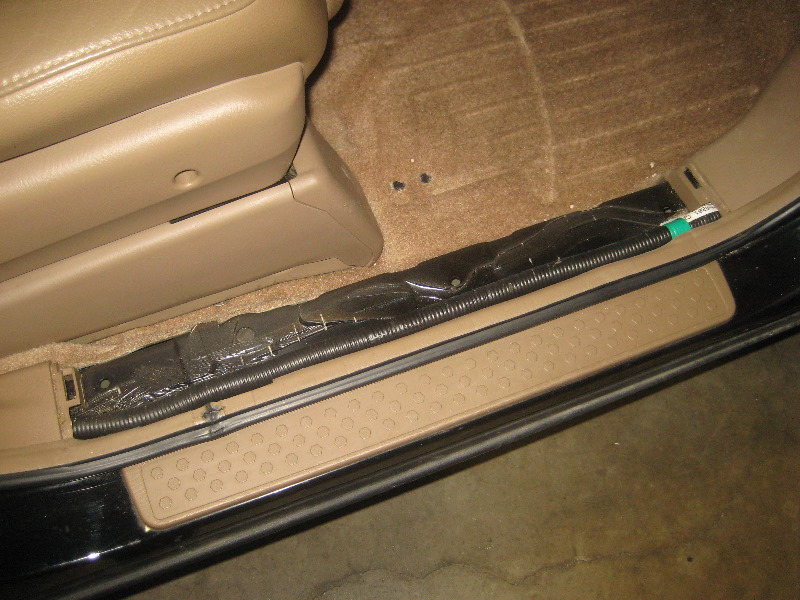 2003-2008-Honda-Pilot-Cabin-Air-Filter-Replacement-Guide-011