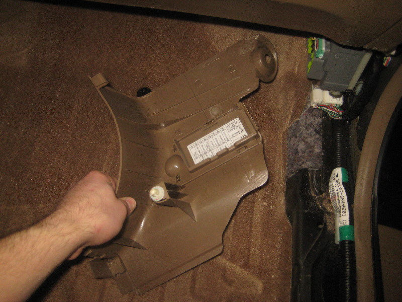 2003-2008-Honda-Pilot-Cabin-Air-Filter-Replacement-Guide-017