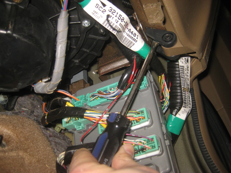 2003-2008-Honda-Pilot-Cabin-Air-Filter-Replacement-Guide-019