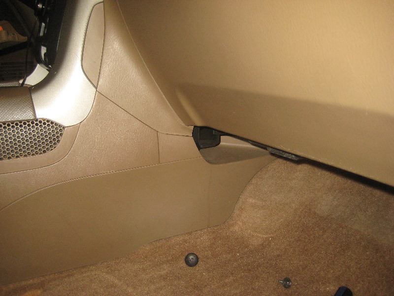 2003-2008-Honda-Pilot-Cabin-Air-Filter-Replacement-Guide-021