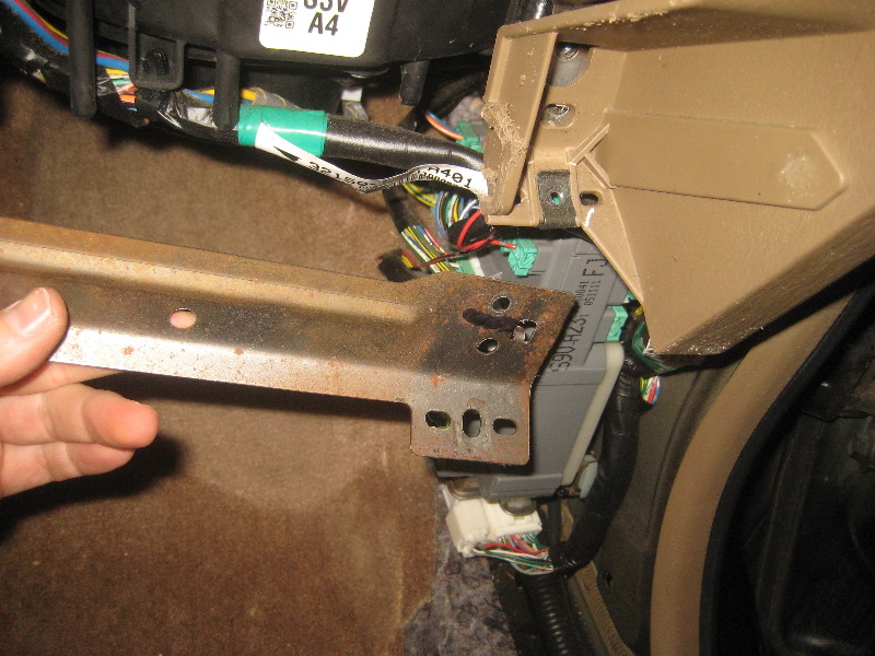 2003-2008-Honda-Pilot-Cabin-Air-Filter-Replacement-Guide-033