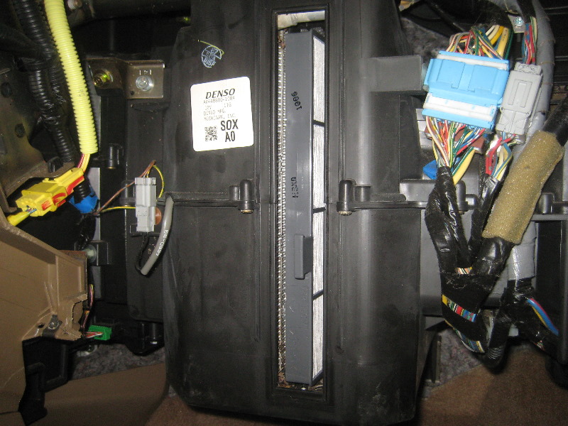 2003-2008-Honda-Pilot-Cabin-Air-Filter-Replacement-Guide-041