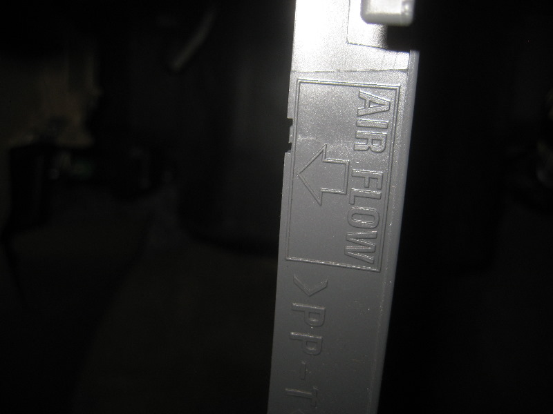 2003-2008-Honda-Pilot-Cabin-Air-Filter-Replacement-Guide-044