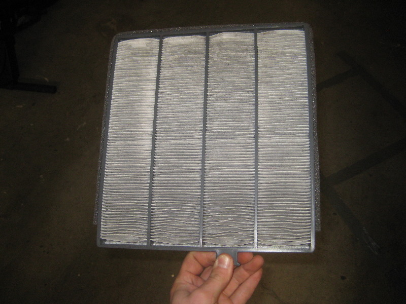 2003-2008-Honda-Pilot-Cabin-Air-Filter-Replacement-Guide-045