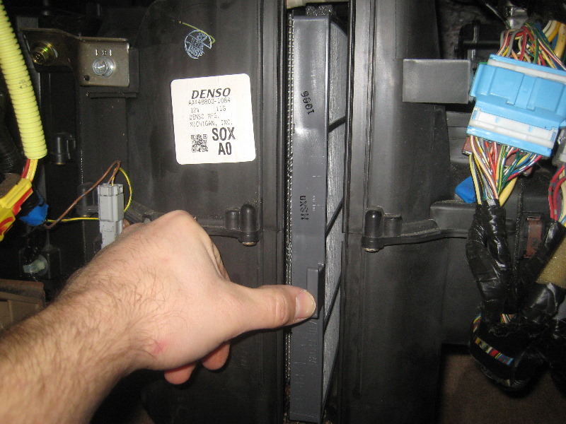 2003-2008-Honda-Pilot-Cabin-Air-Filter-Replacement-Guide-050