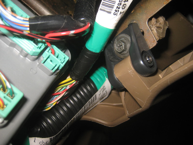 2003-2008-Honda-Pilot-Cabin-Air-Filter-Replacement-Guide-061