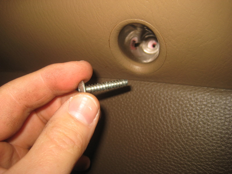 2003-2008-Honda-Pilot-Interior-Door-Panel-Removal-Guide-014