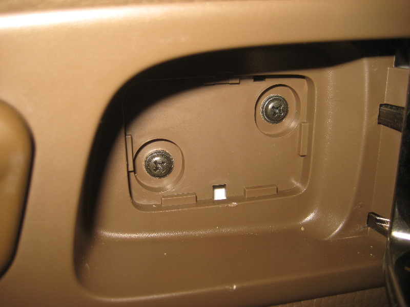 2003-2008-Honda-Pilot-Interior-Door-Panel-Removal-Guide-016