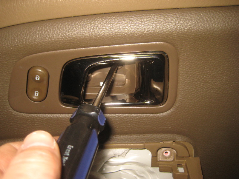 2003-2008-Honda-Pilot-Interior-Door-Panel-Removal-Guide-018