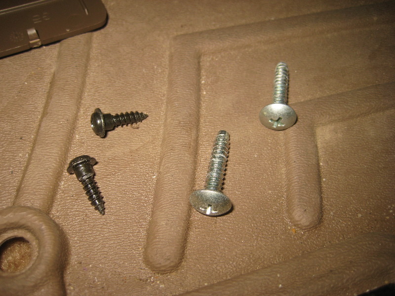 2003-2008-Honda-Pilot-Interior-Door-Panel-Removal-Guide-019