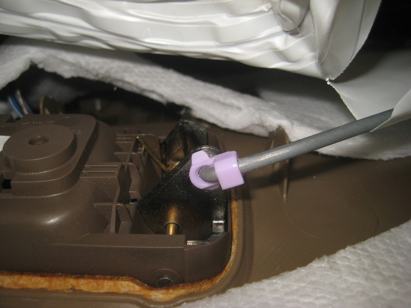 2003-2008-Honda-Pilot-Interior-Door-Panel-Removal-Guide-024