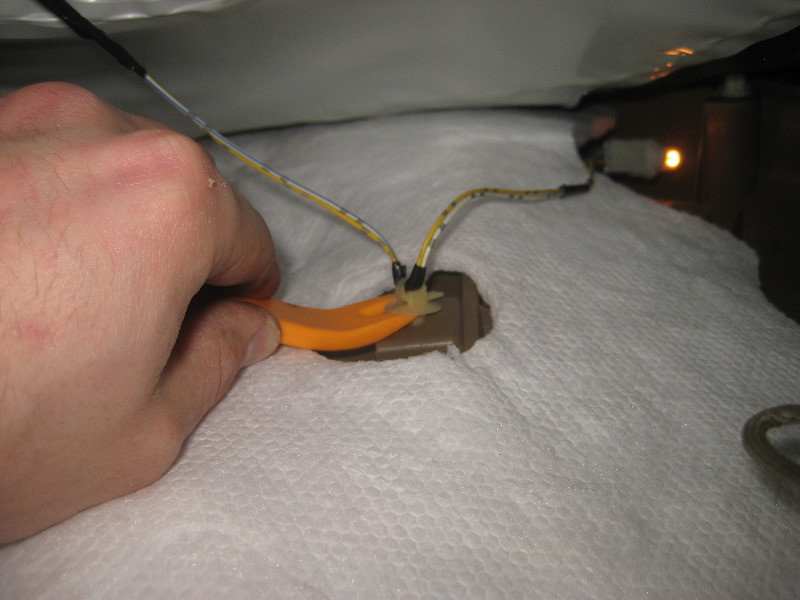 2003-2008-Honda-Pilot-Interior-Door-Panel-Removal-Guide-028