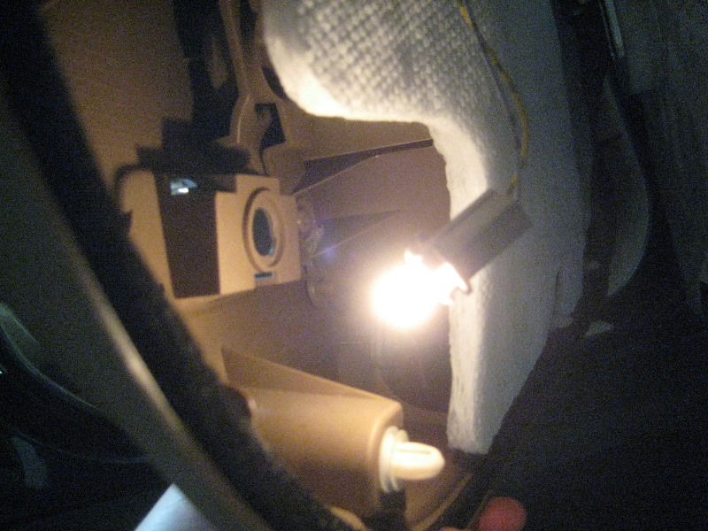 2003-2008-Honda-Pilot-Interior-Door-Panel-Removal-Guide-039