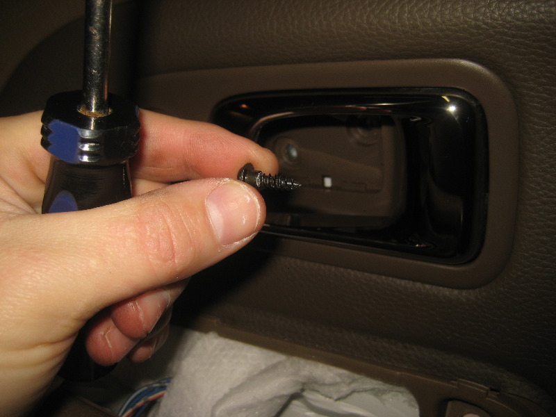 2003-2008-Honda-Pilot-Interior-Door-Panel-Removal-Guide-043