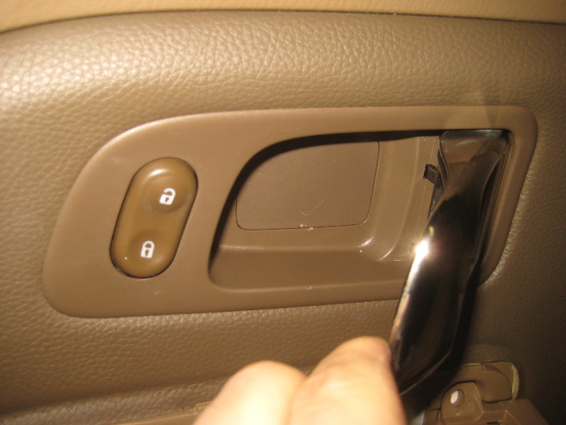 2003-2008-Honda-Pilot-Interior-Door-Panel-Removal-Guide-047
