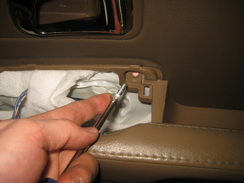 2003-2008-Honda-Pilot-Interior-Door-Panel-Removal-Guide-048