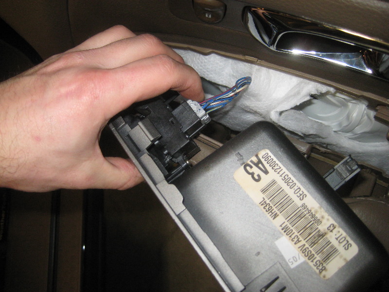 2003-2008-Honda-Pilot-Interior-Door-Panel-Removal-Guide-052