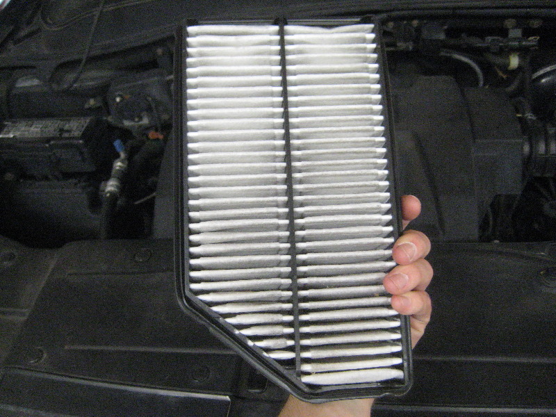 2003-2008-Honda-Pilot-Engine-Air-Filter-Replacement-Guide-011