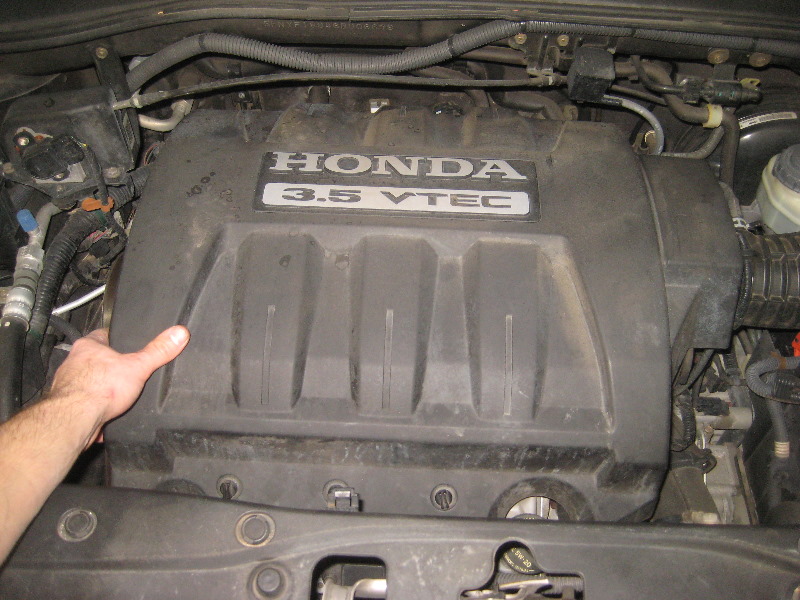 20032008HondaPilotSparkPlugsReplacementGuide027