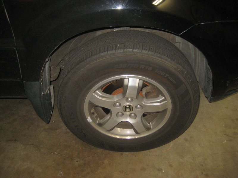 2003-2008-Honda-Pilot-Front-Brake-Pads-Replacement-Guide-001