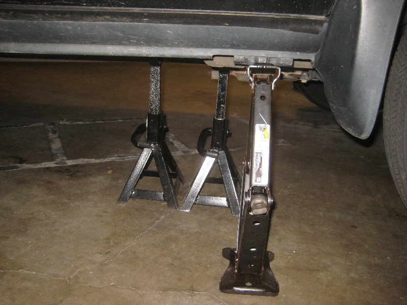 2003-2008-Honda-Pilot-Front-Brake-Pads-Replacement-Guide-003