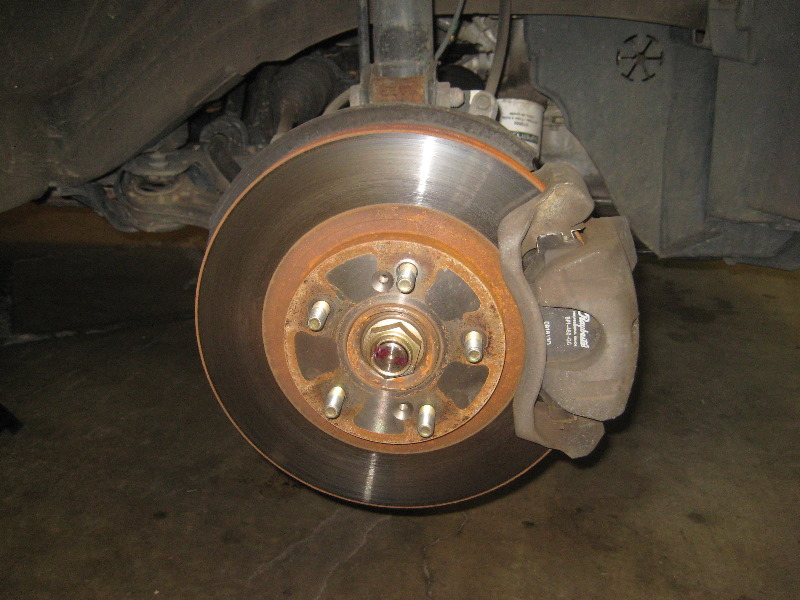 2003-2008-Honda-Pilot-Front-Brake-Pads-Replacement-Guide-006