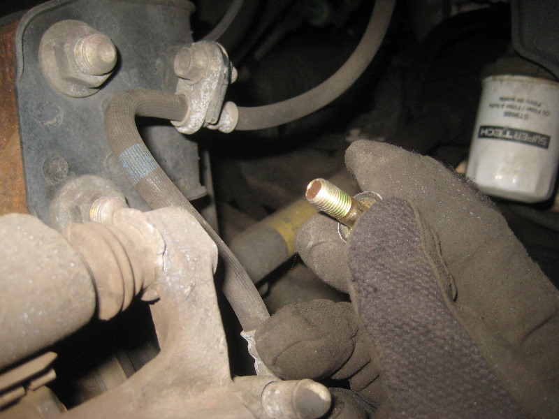 2003-2008-Honda-Pilot-Front-Brake-Pads-Replacement-Guide-010