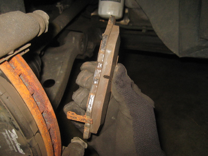2003-2008-Honda-Pilot-Front-Brake-Pads-Replacement-Guide-016