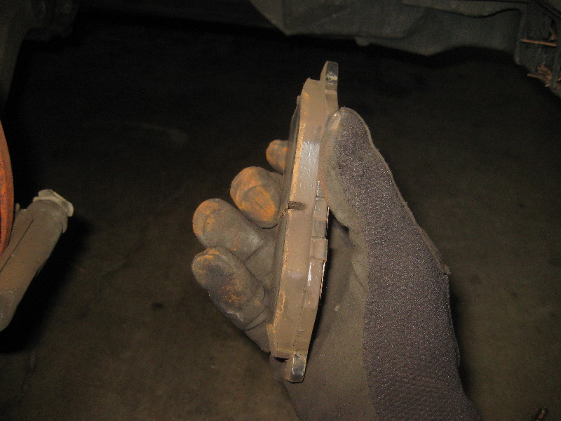 2003-2008-Honda-Pilot-Front-Brake-Pads-Replacement-Guide-017