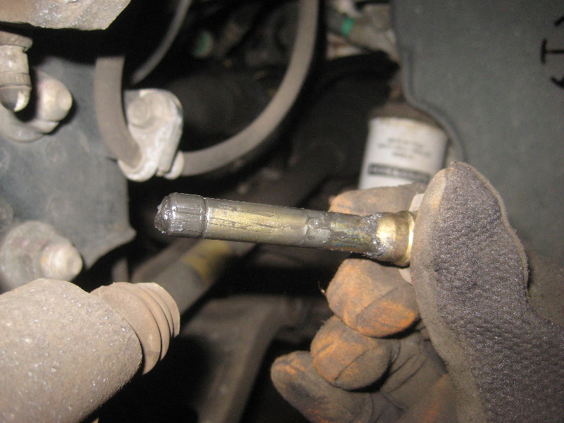 2003-2008-Honda-Pilot-Front-Brake-Pads-Replacement-Guide-020