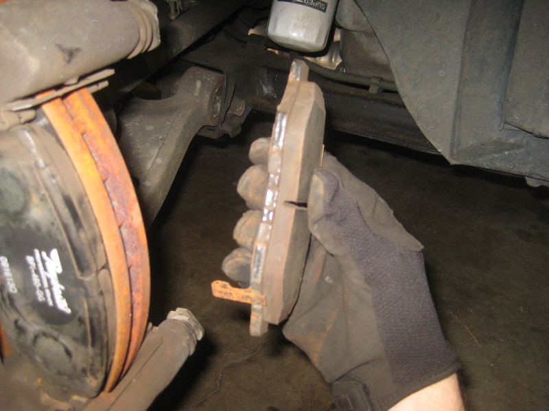 2003-2008-Honda-Pilot-Front-Brake-Pads-Replacement-Guide-027