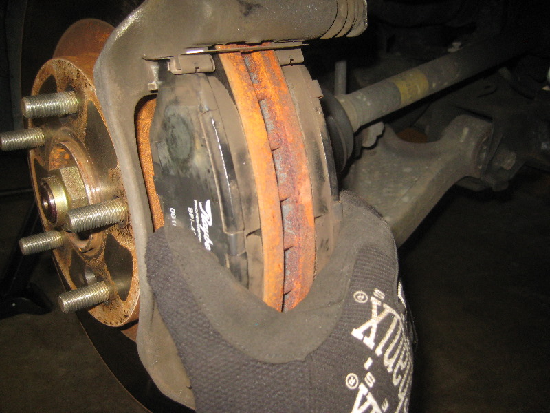 2003-2008-Honda-Pilot-Front-Brake-Pads-Replacement-Guide-028
