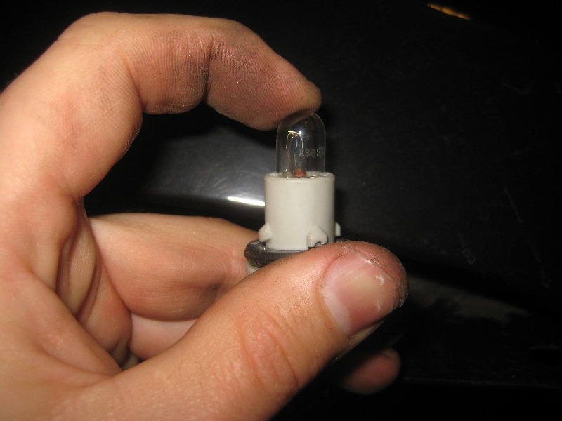2003-2008-Honda-Pilot-Front-Side-Marker-Light-Bulb-Replacement-Guide-010