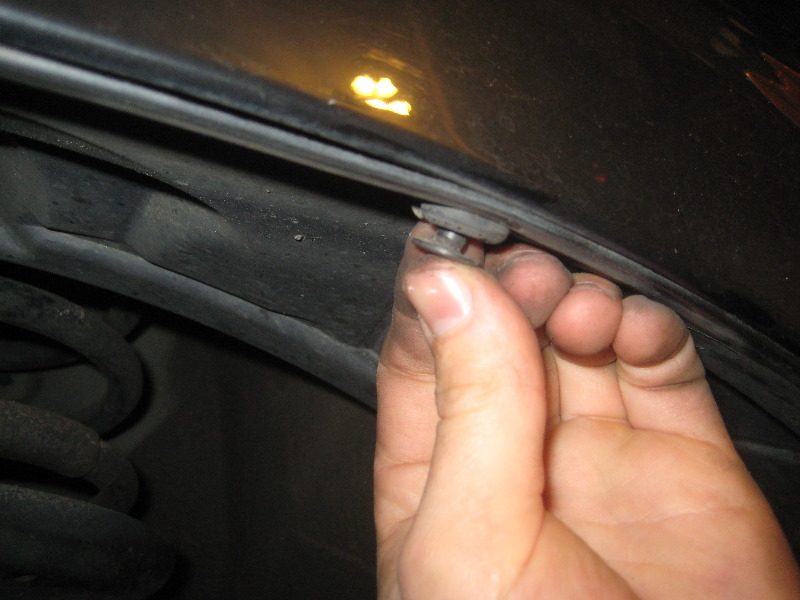 2003-2008-Honda-Pilot-Front-Side-Marker-Light-Bulb-Replacement-Guide-013