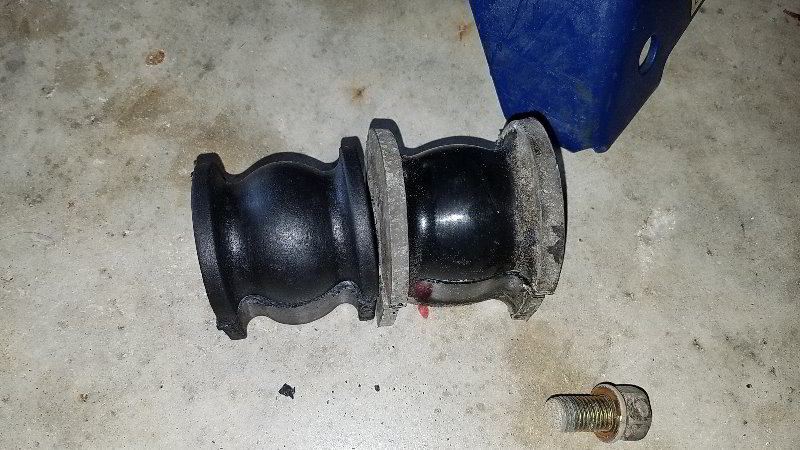2003-2008-Honda-Pilot-Front-Stabilizer-Bar-Bushings-Replacement-Guide-013