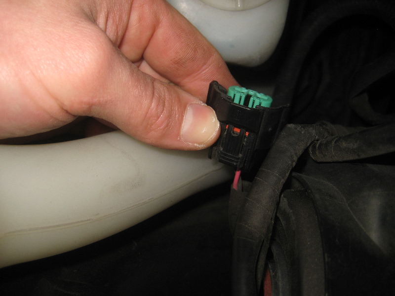 2003-2008-Honda-Pilot-Headlight-Bulbs-Replacement-Guide-006