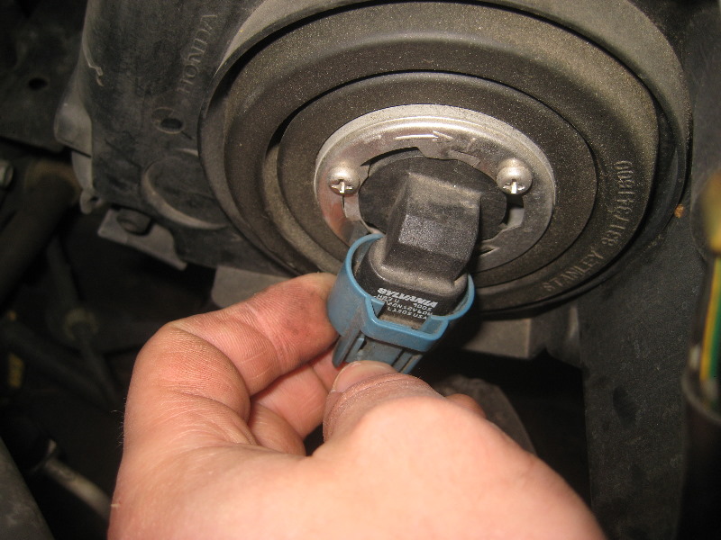 2003-2008-Honda-Pilot-Headlight-Bulbs-Replacement-Guide-022