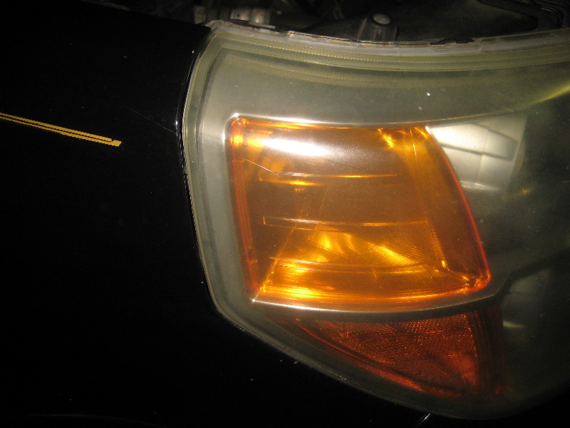 2003-2008-Honda-Pilot-Headlight-Bulbs-Replacement-Guide-034