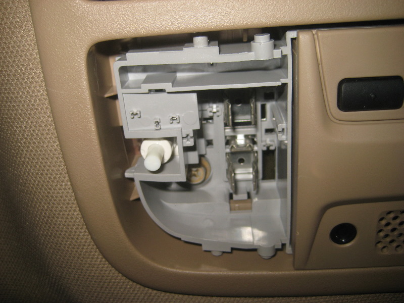 2003-2008-Honda-Pilot-Map-Light-Bulbs-Replacement-Guide-007