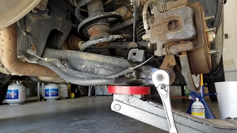 Honda-Pilot-Rear-Coil-Spring-Bump-Stop-Replacement-Guide-014