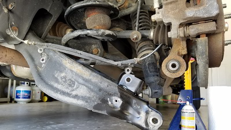 Honda-Pilot-Rear-Coil-Spring-Bump-Stop-Replacement-Guide-016