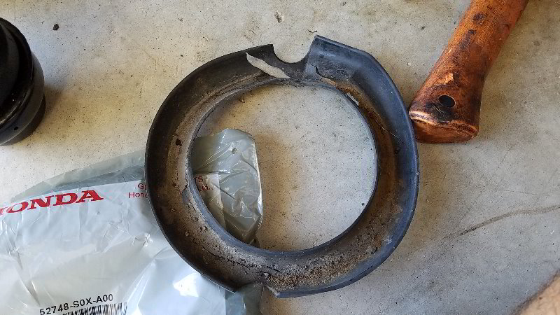 Honda-Pilot-Rear-Coil-Spring-Bump-Stop-Replacement-Guide-028