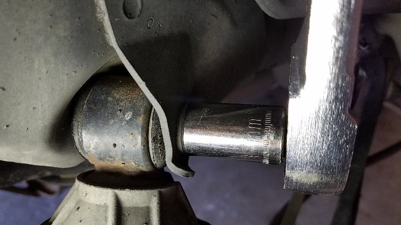 Honda-Pilot-Rear-Coil-Spring-Bump-Stop-Replacement-Guide-035