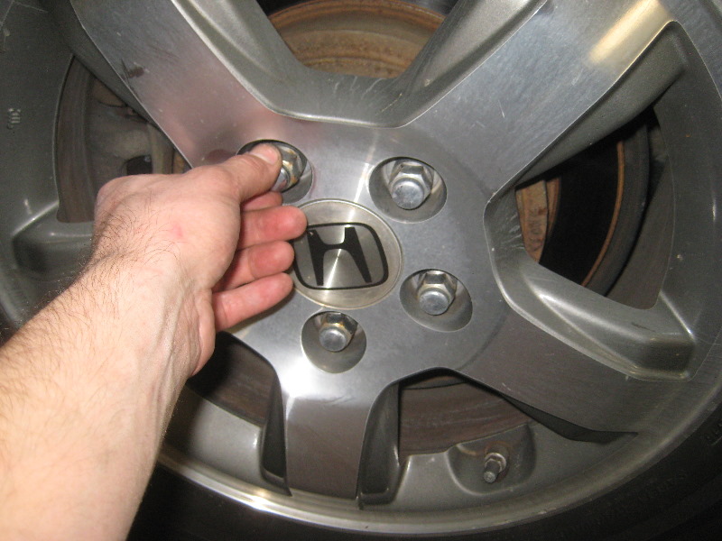 2003-2008-Honda-Pilot-Rear-Brake-Pads-Replacement-Guide-004