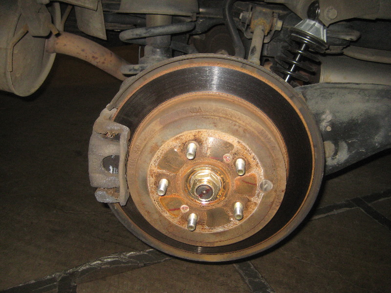 2003-2008-Honda-Pilot-Rear-Brake-Pads-Replacement-Guide-006