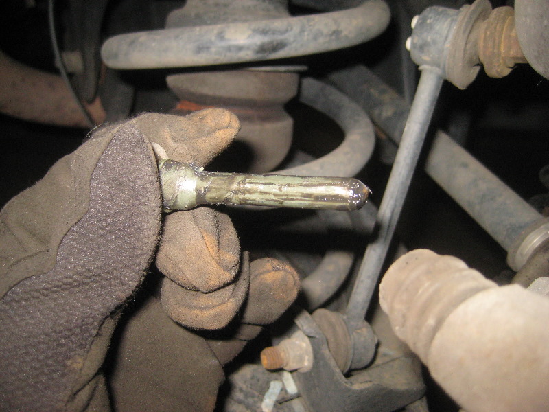 2003-2008-Honda-Pilot-Rear-Brake-Pads-Replacement-Guide-019