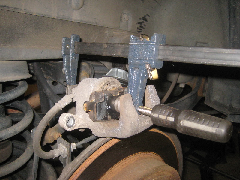 2003-2008-Honda-Pilot-Rear-Brake-Pads-Replacement-Guide-020