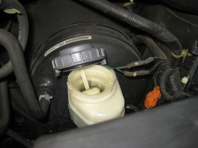 2003-2008-Honda-Pilot-Rear-Brake-Pads-Replacement-Guide-022