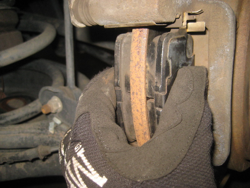 2003-2008-Honda-Pilot-Rear-Brake-Pads-Replacement-Guide-027